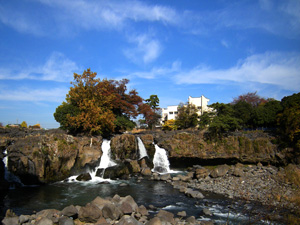 鮎壷の滝緑地の画像