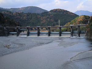 大井川・塩郷ダム付近(おおいがわ・しおごうだむふきん)写真