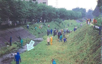 清掃活動の状況（塩田川）